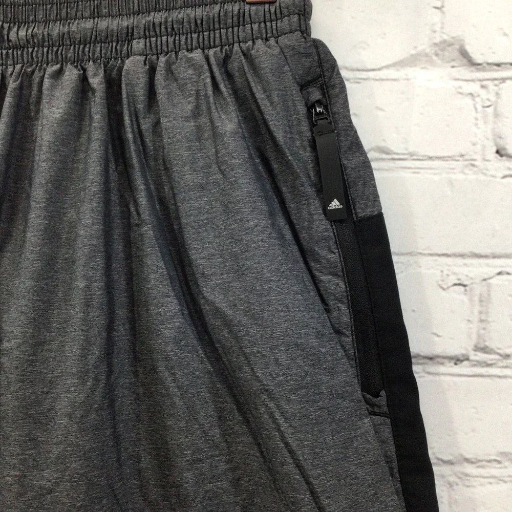 Adidas Athletic Pants Mens Sz M Med Black Zippered‎ Ankles and Pockets